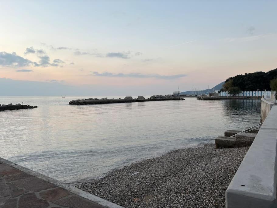 Ferienwohnung Amedeo'S Sea House Triest Exterior foto