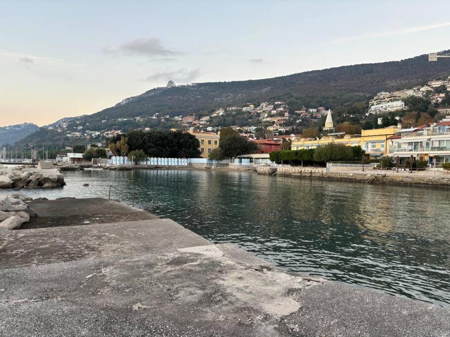 Ferienwohnung Amedeo'S Sea House Triest Exterior foto