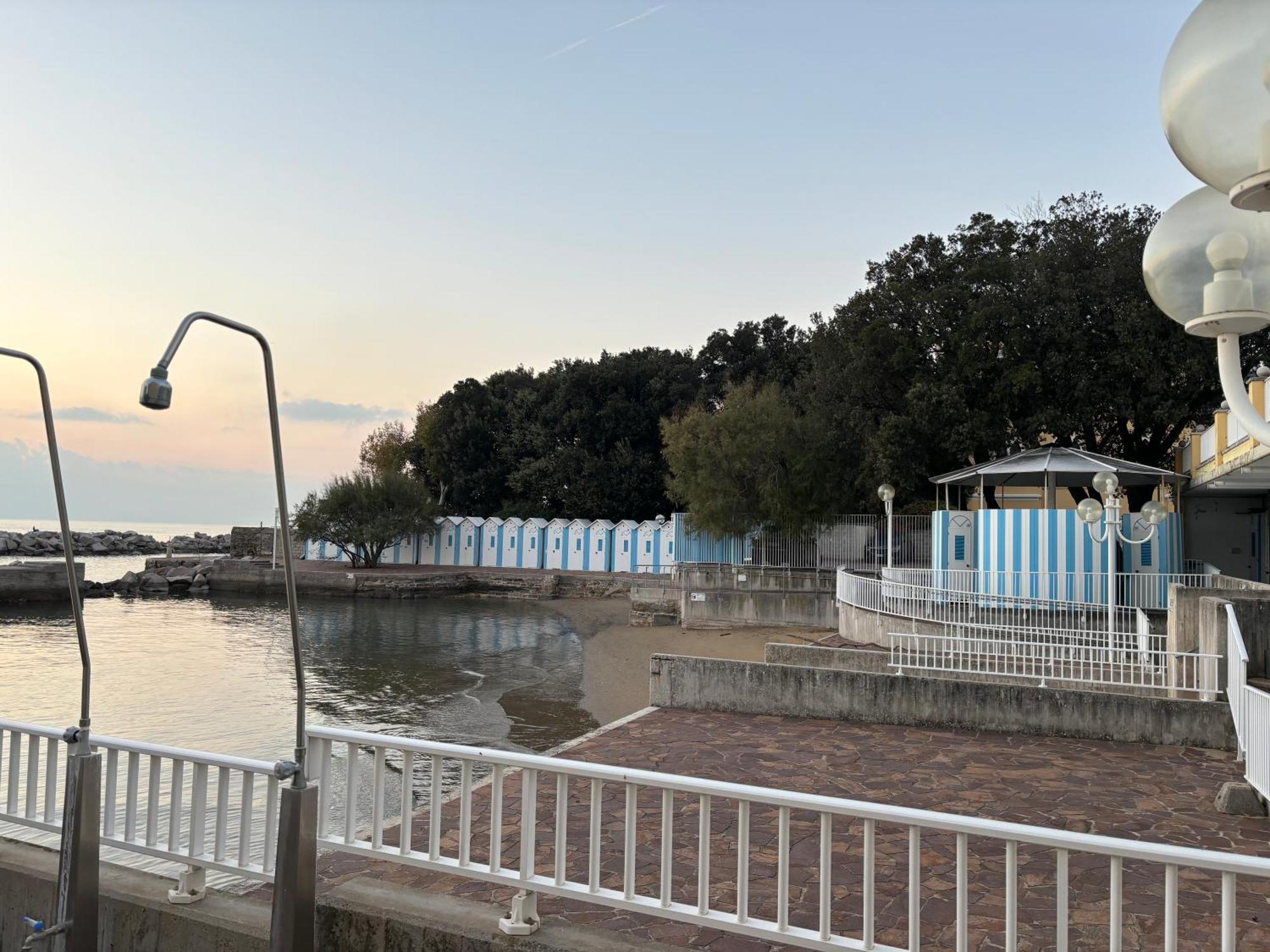 Ferienwohnung Amedeo'S Sea House Triest Exterior foto